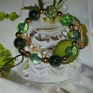 Green Beaded Stretch Bracelet with Gold Accent Beads